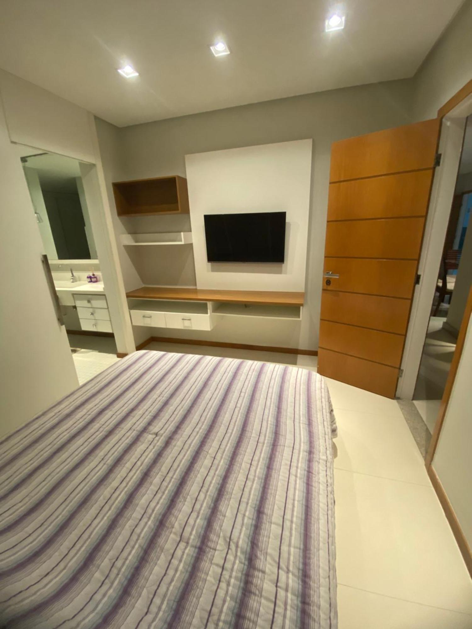 Apt 3Q Luxo Com Ar E Jacuzzi Na Beira Mar Guarapari Exteriör bild