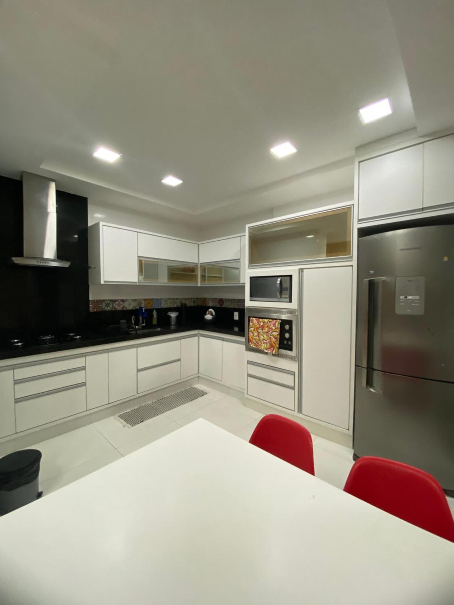 Apt 3Q Luxo Com Ar E Jacuzzi Na Beira Mar Guarapari Exteriör bild